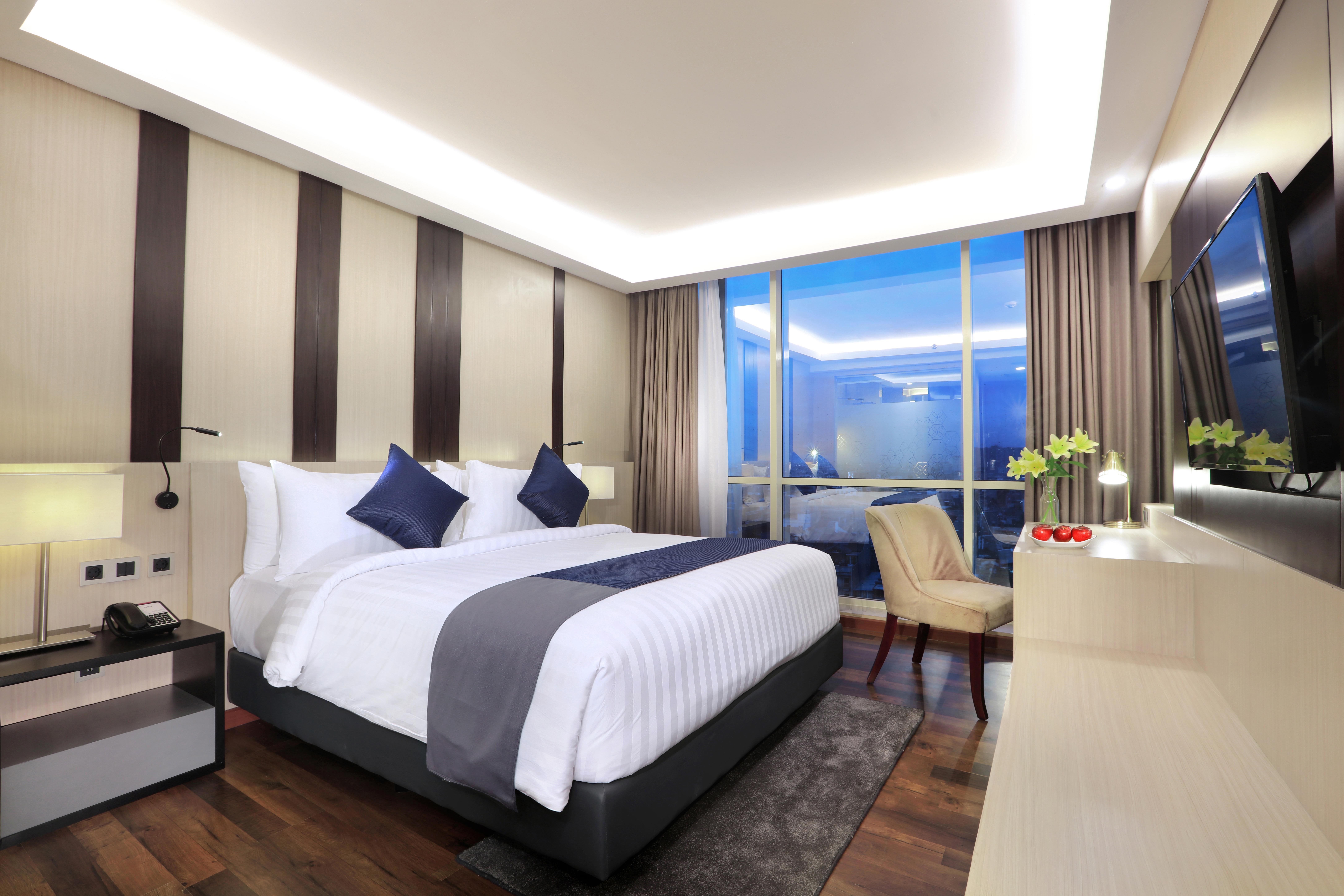 Aston Kartika Grogol Hotel & Conference Center Джакарта Экстерьер фото